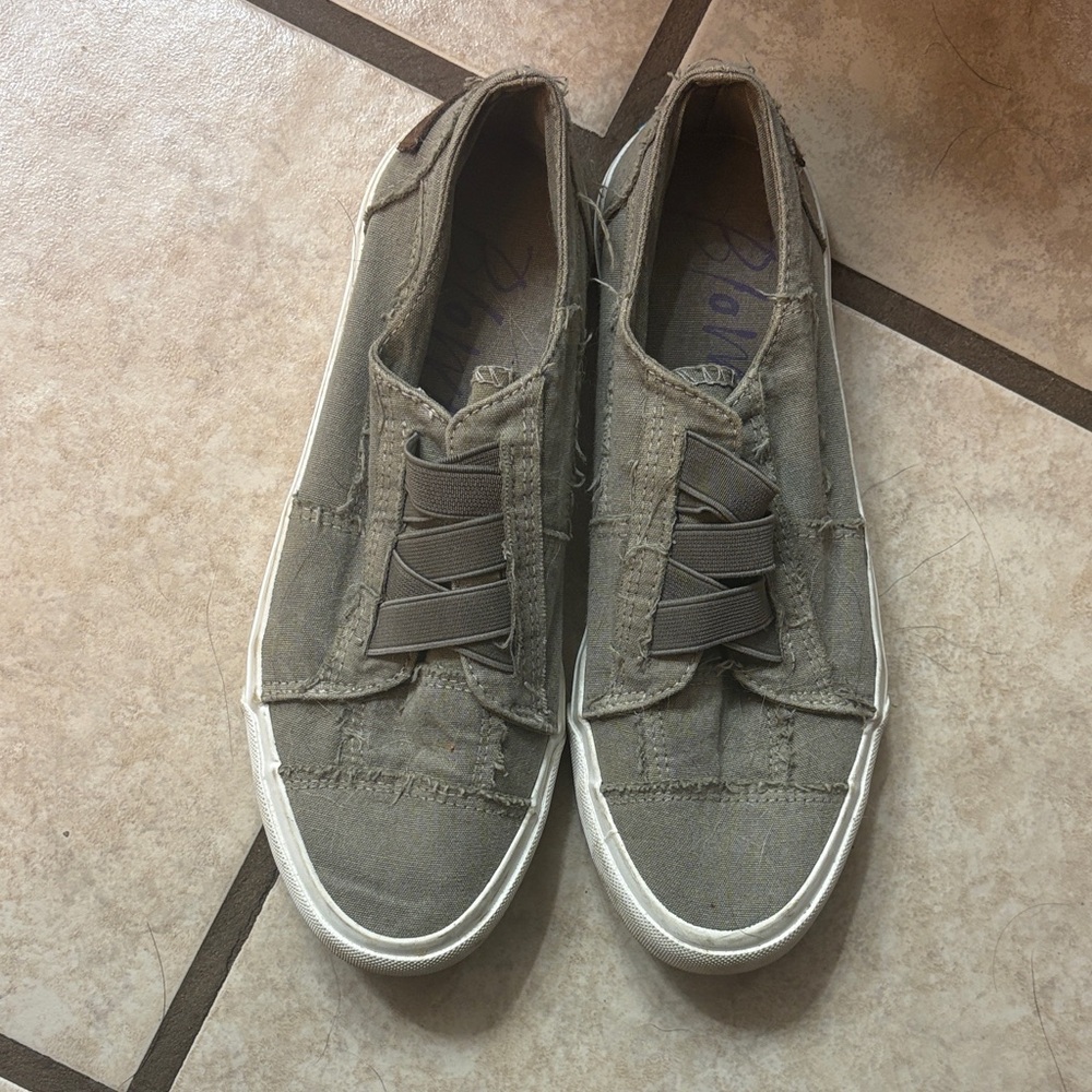 Casual Gray Slip-On Sneakers